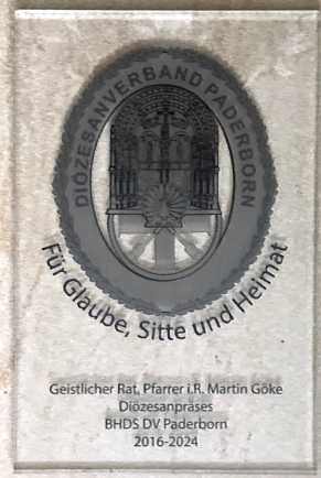 Präsent - Stele für Martin Göke