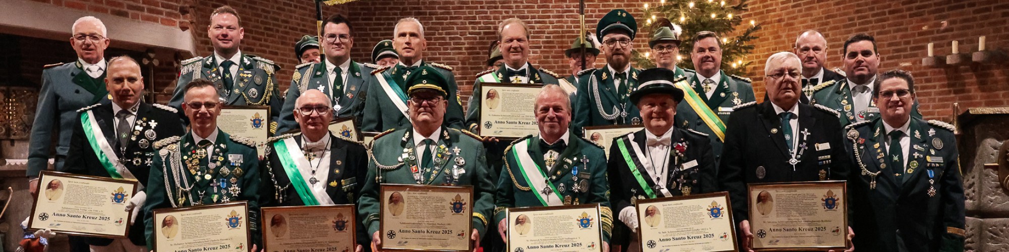 Anno-Santo-Kreuze verliehen